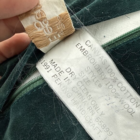 Vintage Imperial Elegance Wool Needlepoint Cats Throw Pillow Green Calico KItten - Picture 9 of 9